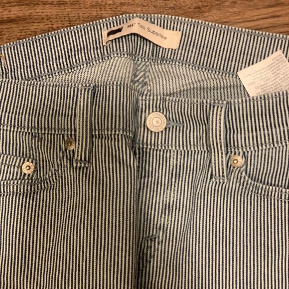 Women’s Levis 524 Too Superlow Jeans 29x32 Conductor Railroad Stripes White - Picture 3 of 5